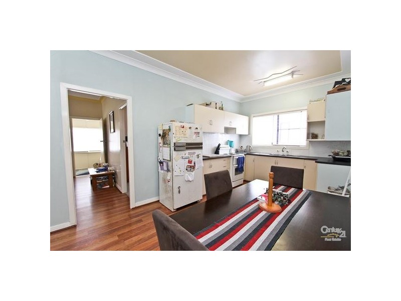 73 Medcalfe Street, Warners Bay NSW 2282