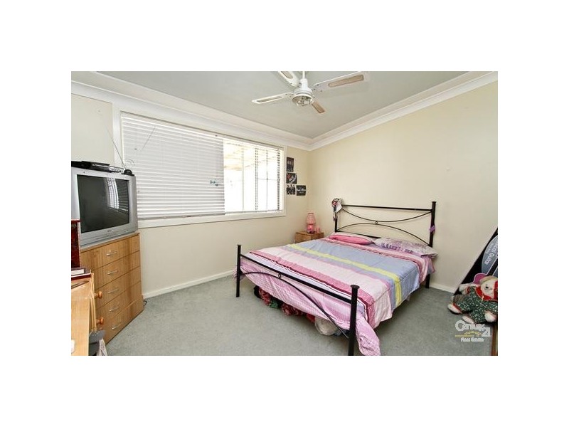 73 Medcalfe Street, Warners Bay NSW 2282