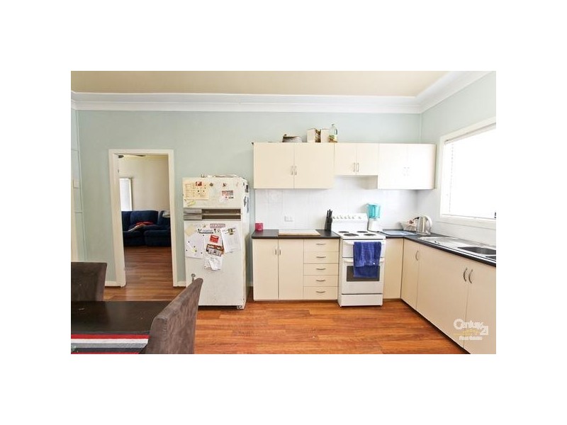 73 Medcalfe Street, Warners Bay NSW 2282