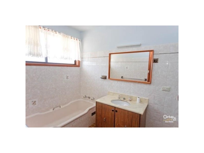 62 Andrew Road, Valentine NSW 2280