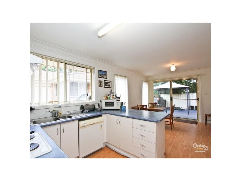 2/156 Medcalf Street, Warners Bay NSW 2282