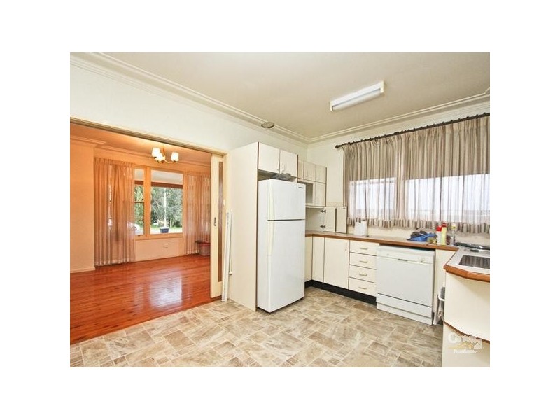 13 Werona Crescent, Valentine NSW 2280