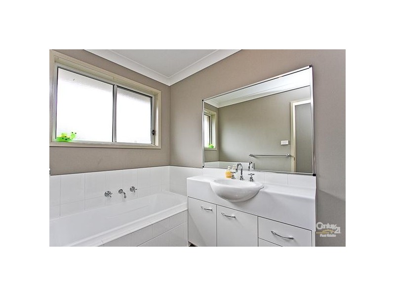 9 Melody Lane, Mount Hutton NSW 2290