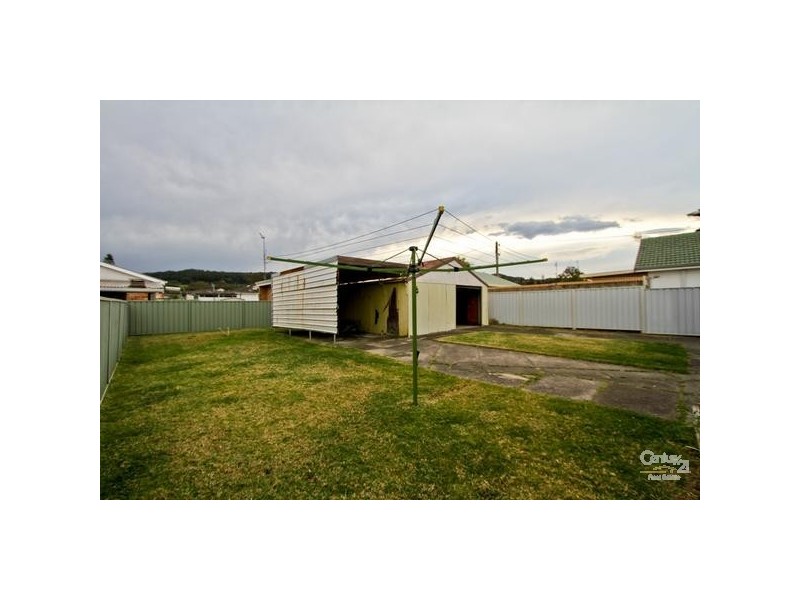 8 Spencer Street, Warners Bay NSW 2282