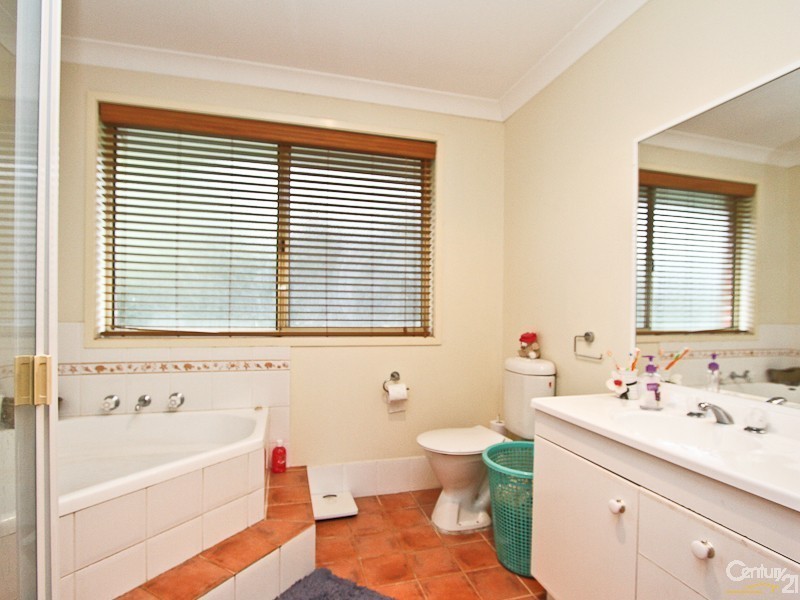 14 The Crest Cove, Valentine NSW 2280