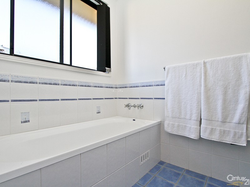 34 The Park Chase, Valentine NSW 2280