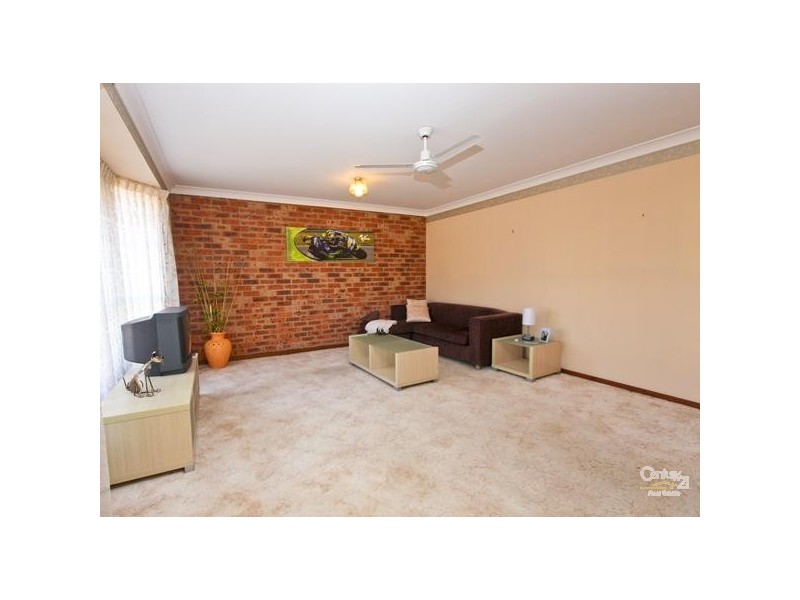 8/44 Linden Ave, Eleebana NSW 2282