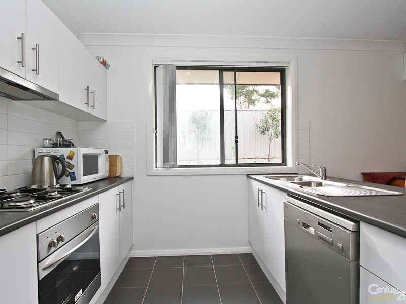 4/8  Merrivale Road, Mount Hutton NSW 2290