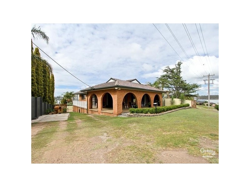 2 Eleebana Road, Eleebana NSW 2282