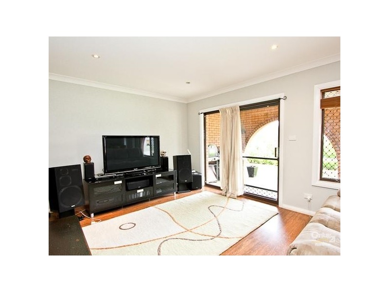 2 Eleebana Road, Eleebana NSW 2282