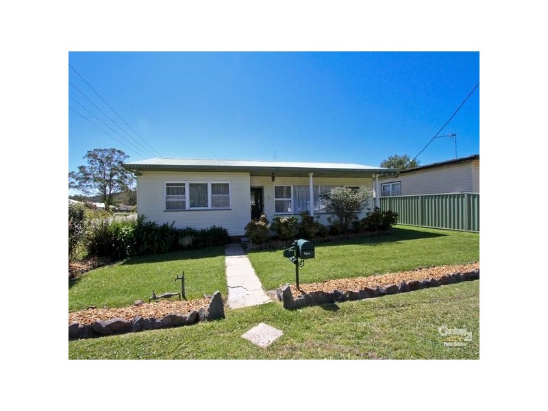 32 St Johns Drive, Croudace Bay NSW 2280