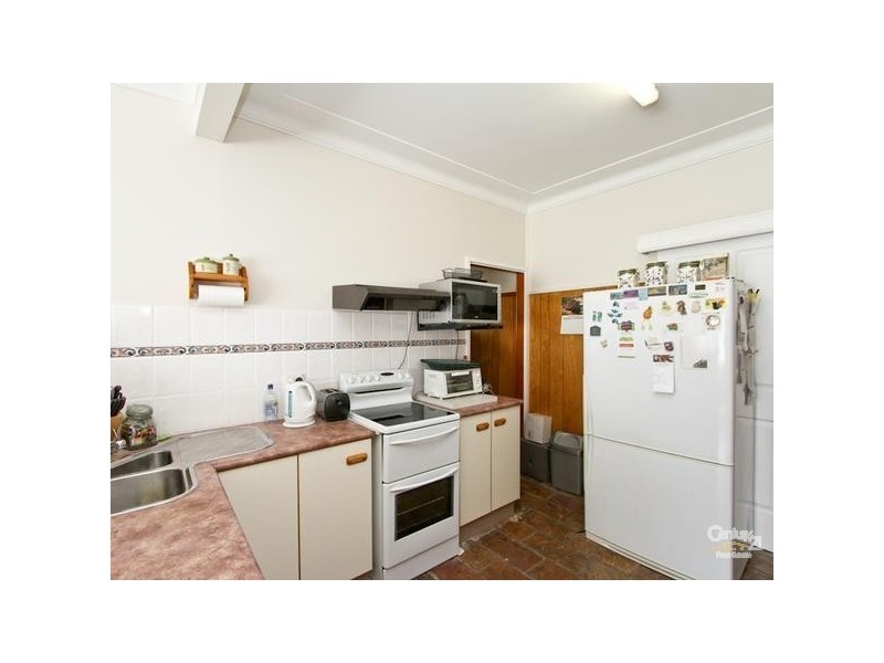 32 St Johns Drive, Croudace Bay NSW 2280