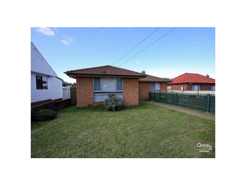 7 Floraville Road, Belmont North NSW 2280