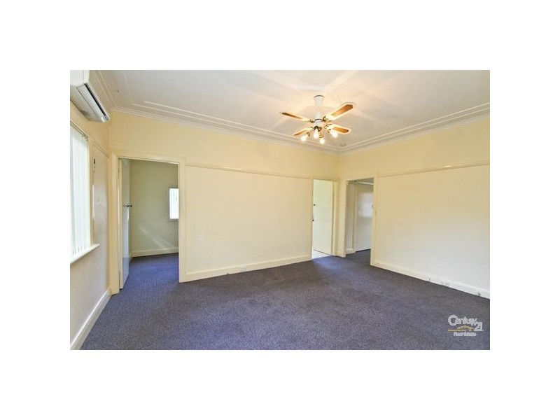 16 Augusta Street, Warners Bay NSW 2282