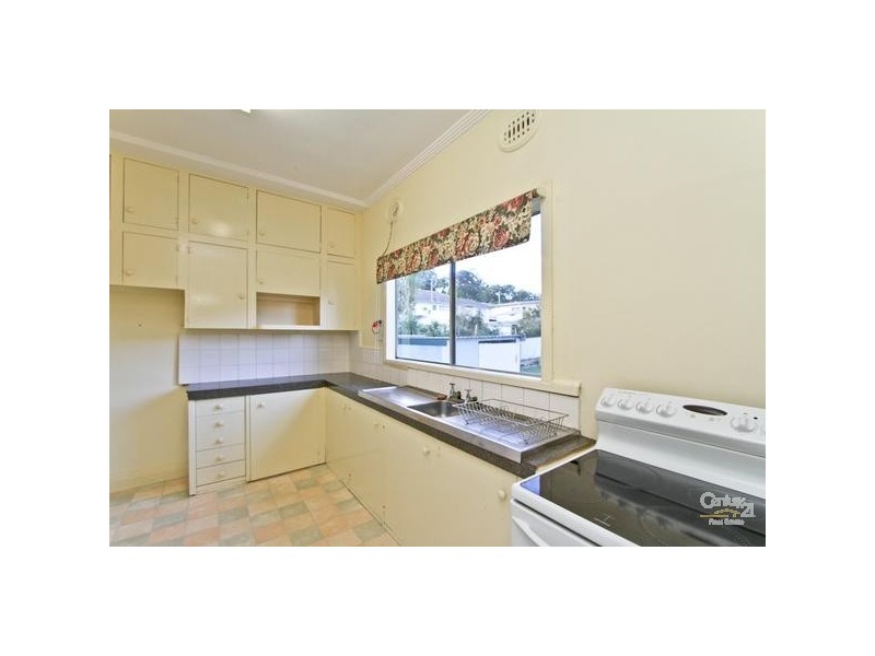 16 Augusta Street, Warners Bay NSW 2282