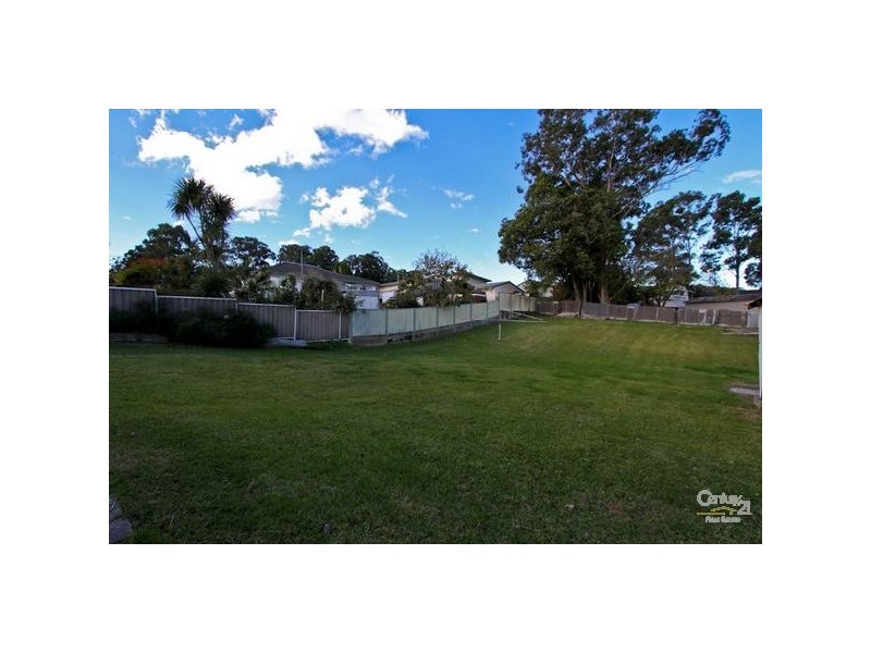 16 Augusta Street, Warners Bay NSW 2282