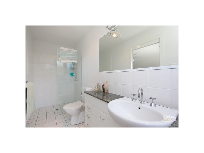 2/40 Allambee Place, Valentine NSW 2280