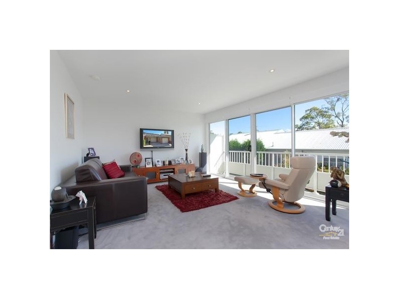 2/40 Allambee Place, Valentine NSW 2280