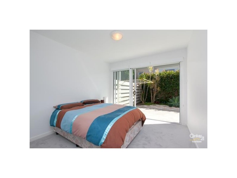 2/40 Allambee Place, Valentine NSW 2280