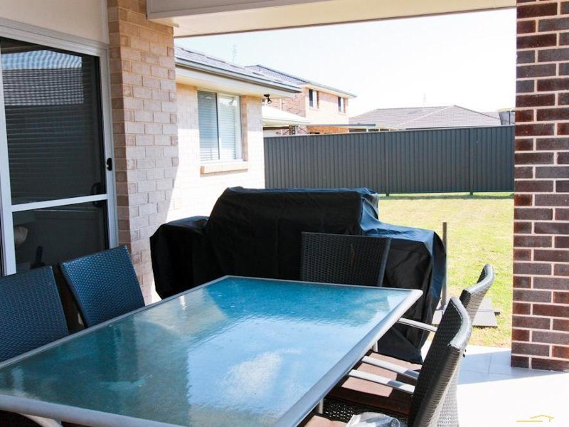 30 John Darling Avenue, Belmont North NSW 2280