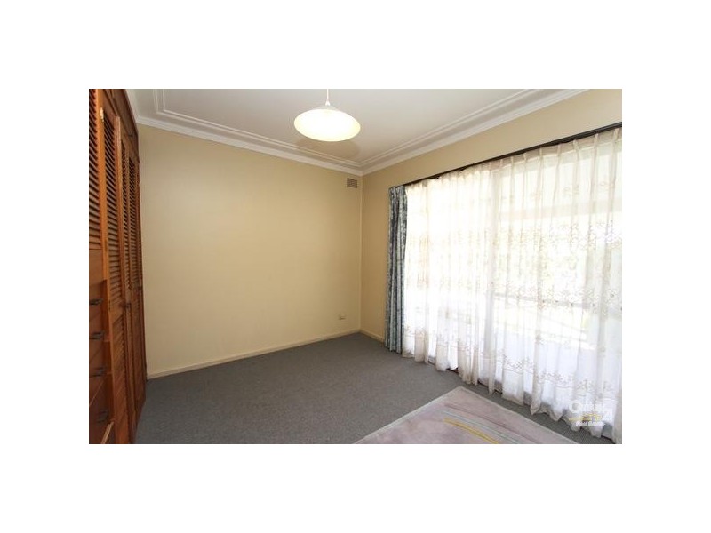 2 Keira Close, Valentine NSW 2280