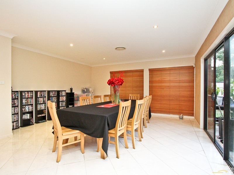 8 Kains Square, Cameron Park NSW 2285