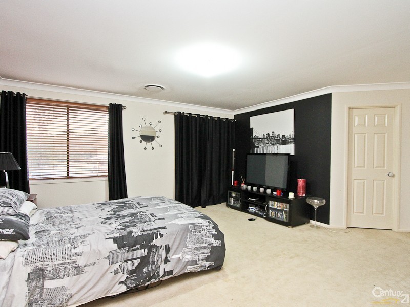 8 Kains Square, Cameron Park NSW 2285