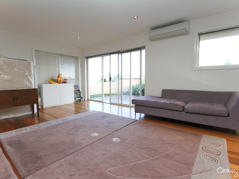 7 Seascape Drive, Redhead NSW 2290