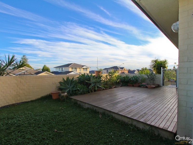 7 Seascape Drive, Redhead NSW 2290