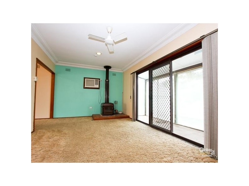 34 Robertson Road, Valentine NSW 2280