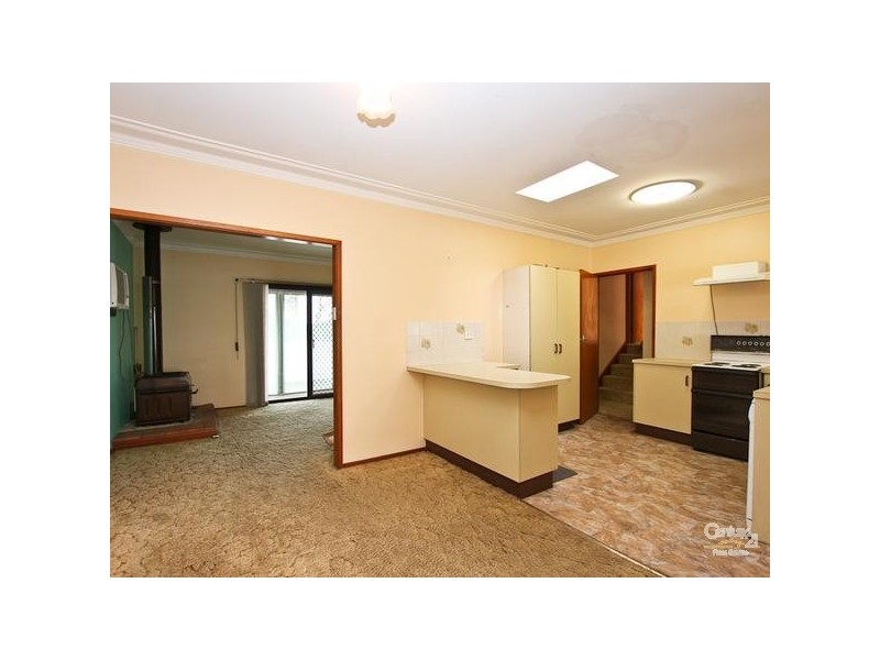 34 Robertson Road, Valentine NSW 2280