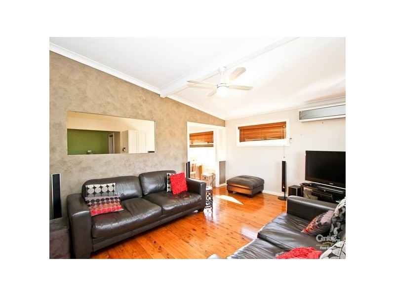 15 Robert Street, Belmont South NSW 2280