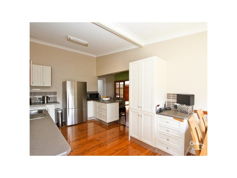 15 Robert Street, Belmont South NSW 2280