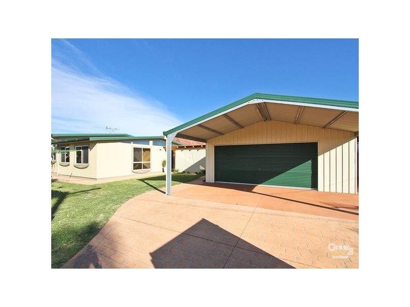 15 Robert Street, Belmont South NSW 2280