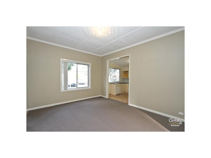 28 Evans Street, Belmont NSW 2280