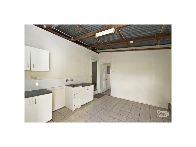 28 Evans Street, Belmont NSW 2280