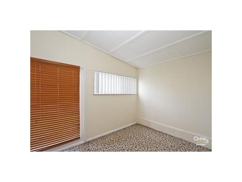 28 Evans Street, Belmont NSW 2280