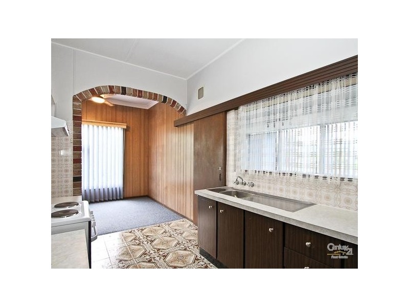 26 Tallawalla Road, Valentine NSW 2280