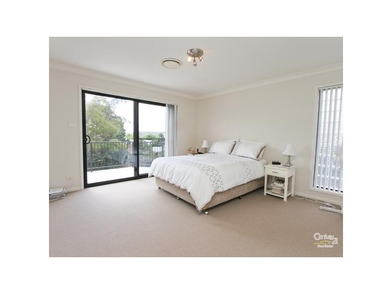 3/4 Berringar Rd, Valentine NSW 2280