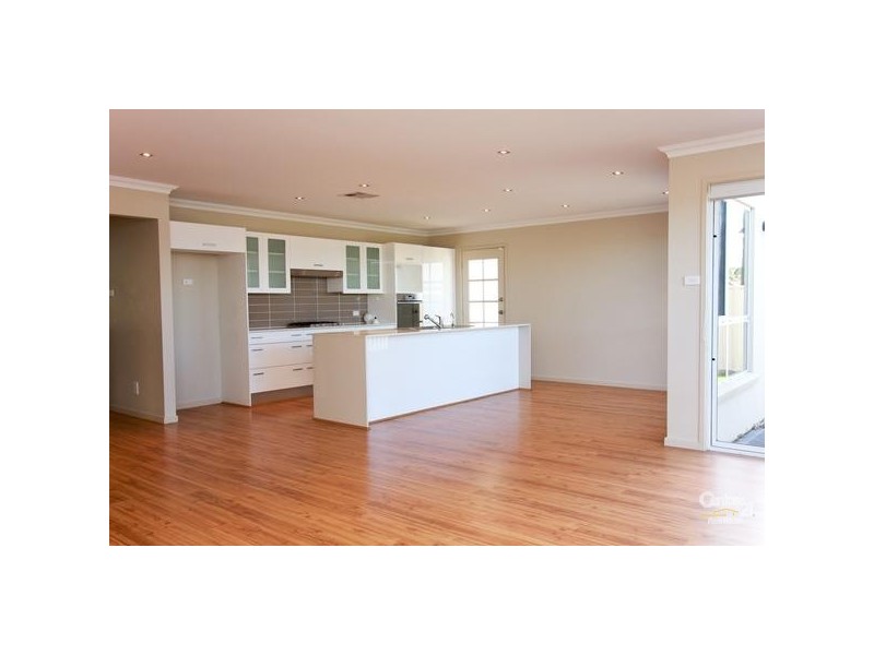 1 Japonica Place, Valentine NSW 2280