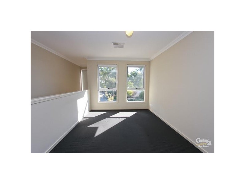 1 Japonica Place, Valentine NSW 2280