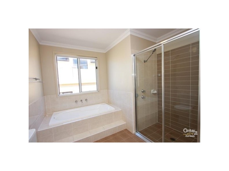 1 Japonica Place, Valentine NSW 2280