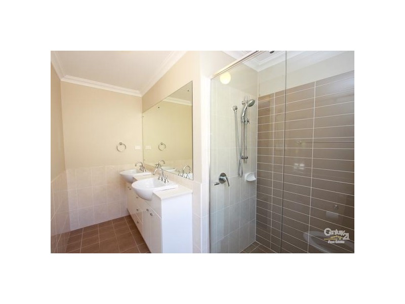 1 Japonica Place, Valentine NSW 2280