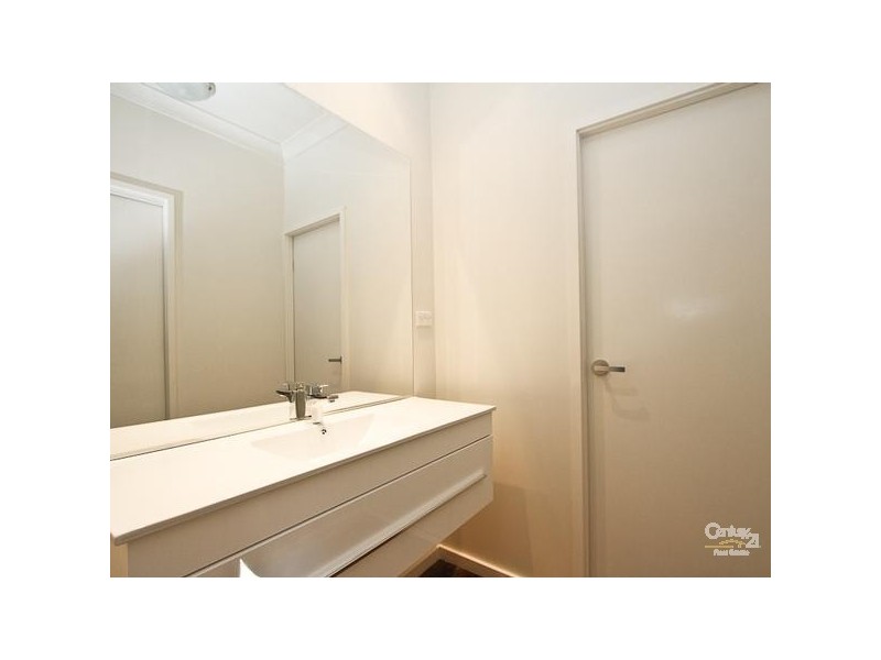 27 Jonathon Street, Warners Bay NSW 2282