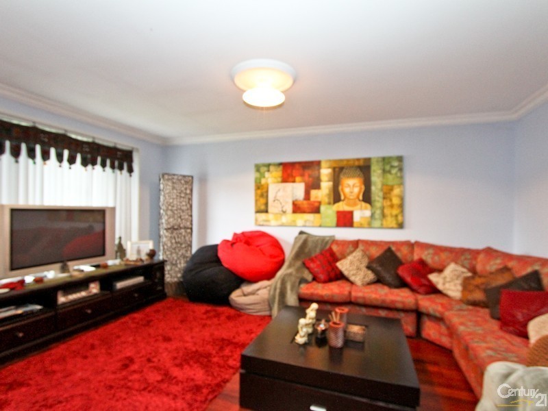 14 Blue Gum Court, Mount Hutton NSW 2290