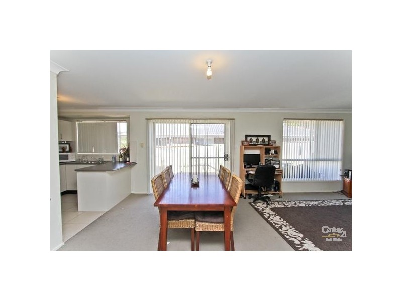7 Harmony Cressent, Mount Hutton NSW 2290