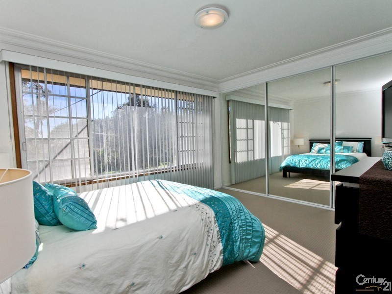 25 Williams Street, Belmont South NSW 2280