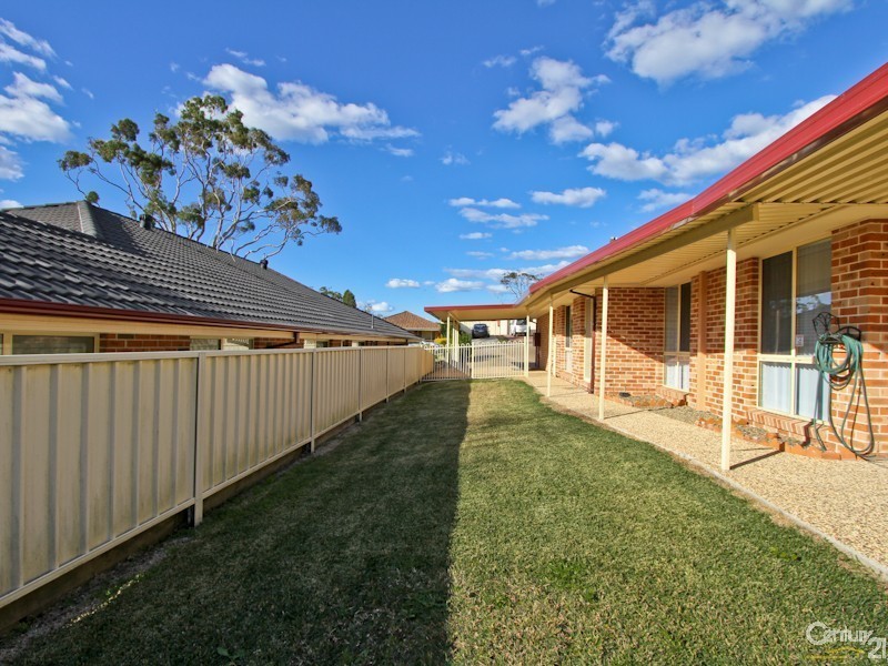 10 Nursery Grove, Mount Hutton NSW 2290