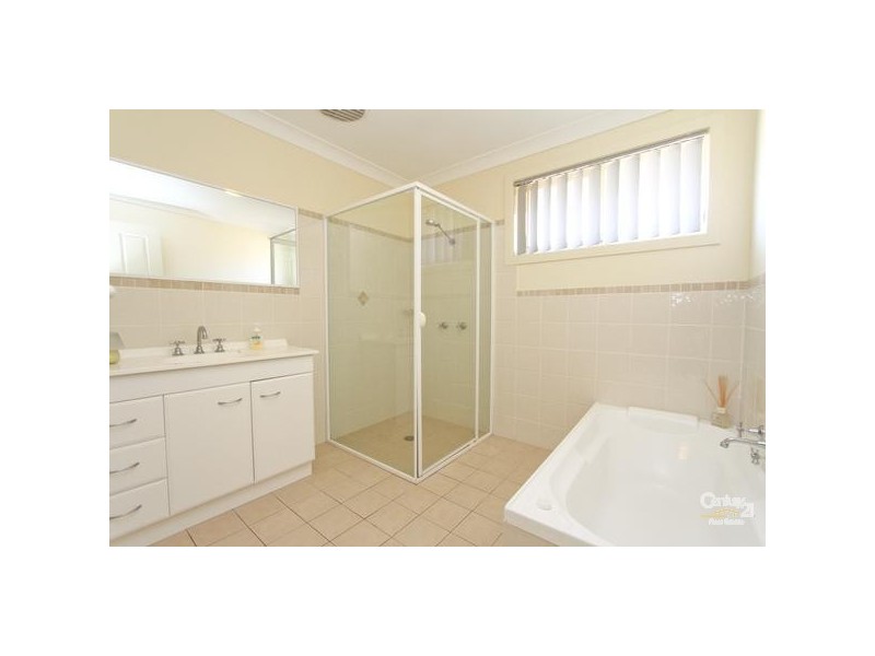 12 Seafarer Close, Belmont NSW 2280