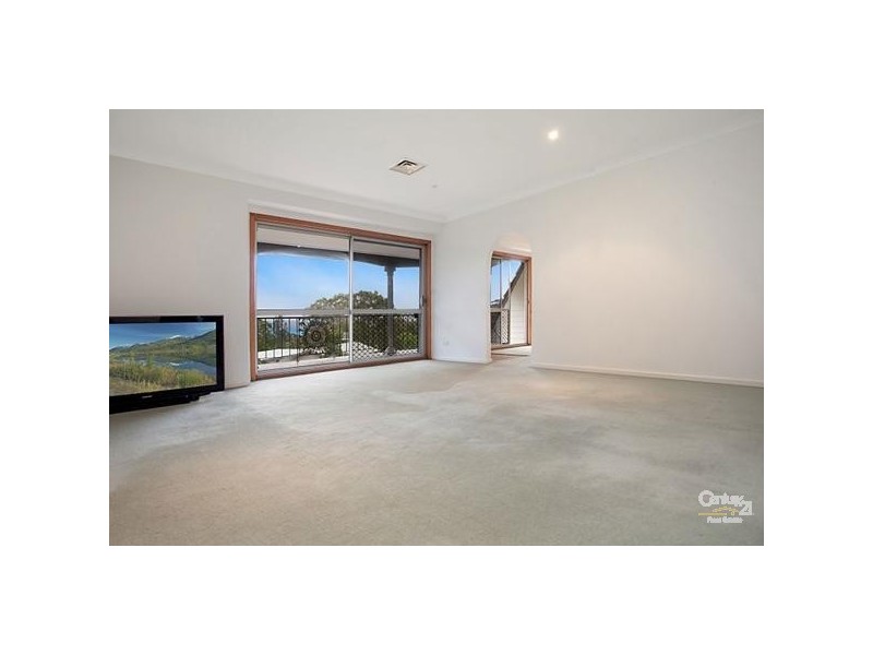 37 Mills Road, Warners Bay NSW 2282